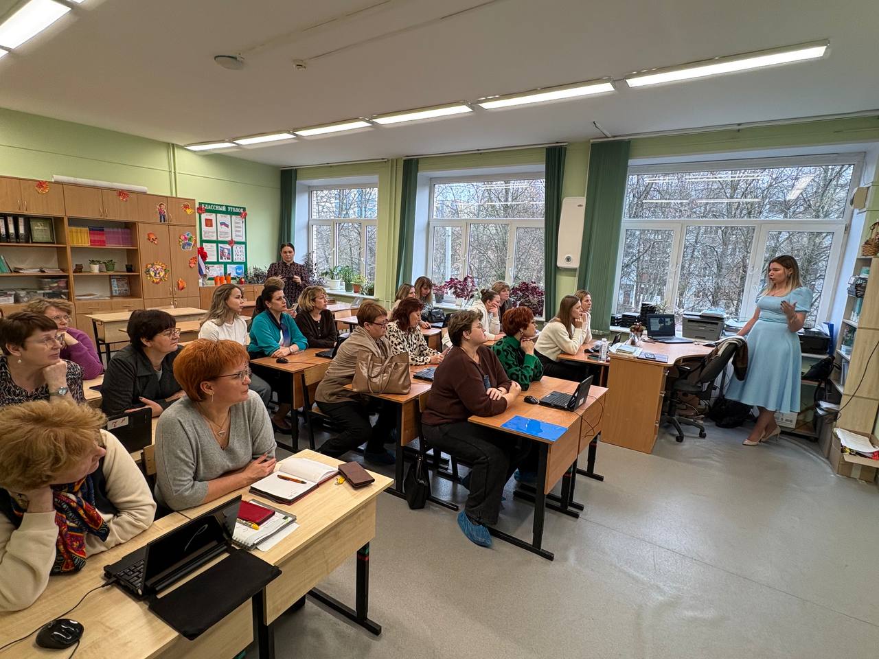 photo 5253978986226847909 y