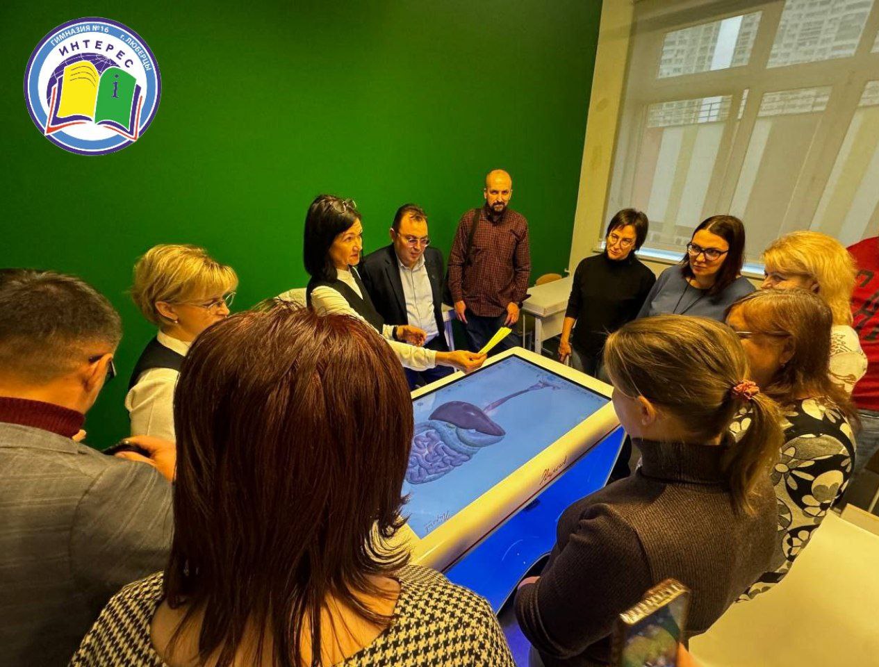 photo 5253681168899575126 y